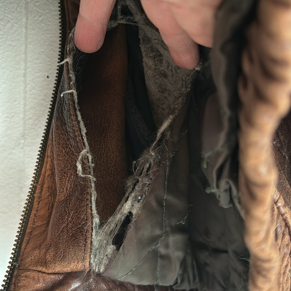 Vintage Town & Country Men’s Genuine Distressed Leather Flight Bomber Jacket - Picture 15 of 16